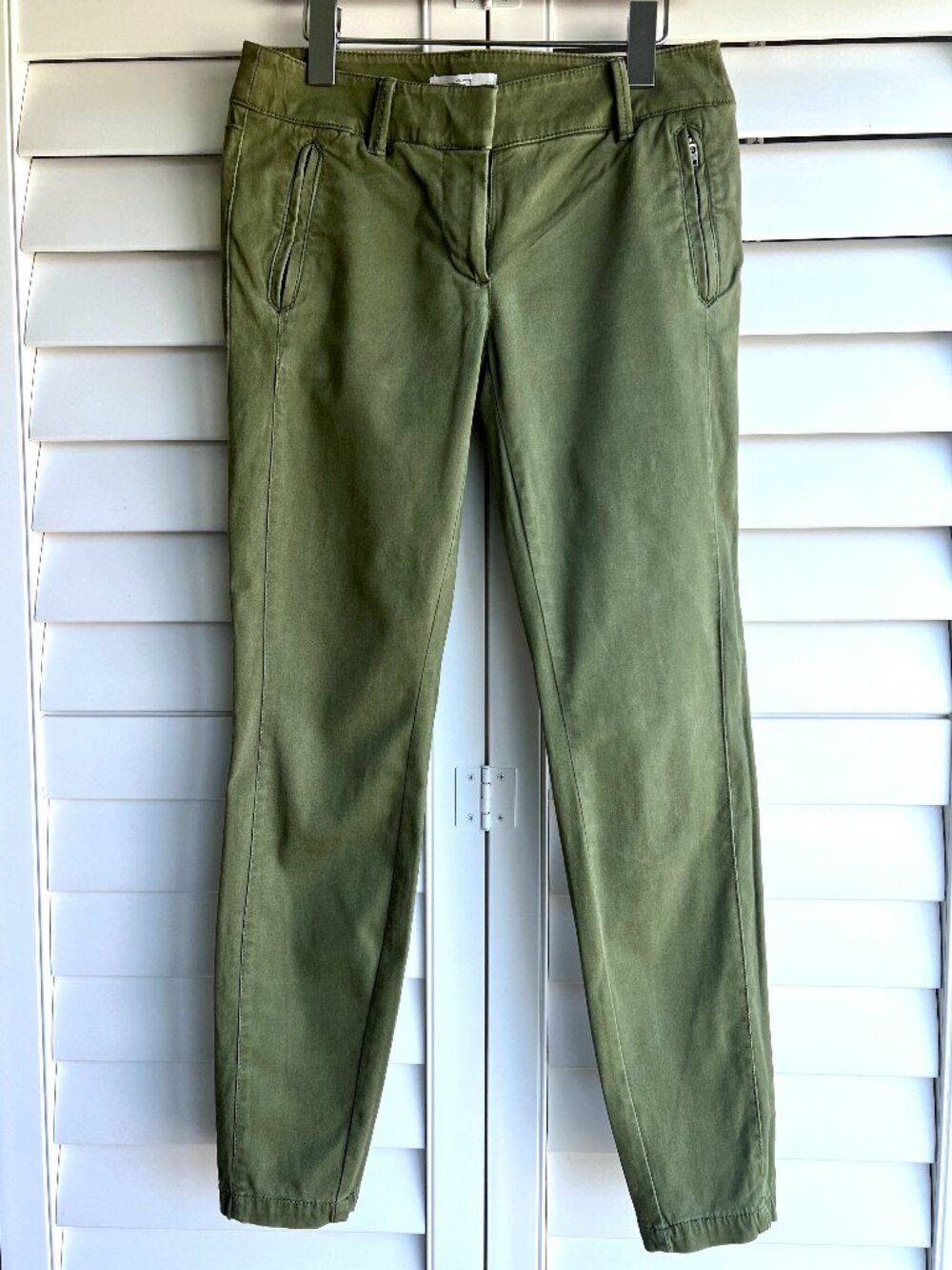 Loft green skinny pants